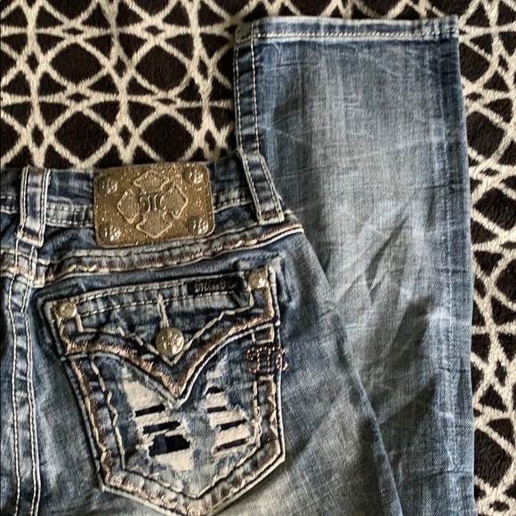 Miss Me Straight Jeans - Picture 5 of 5